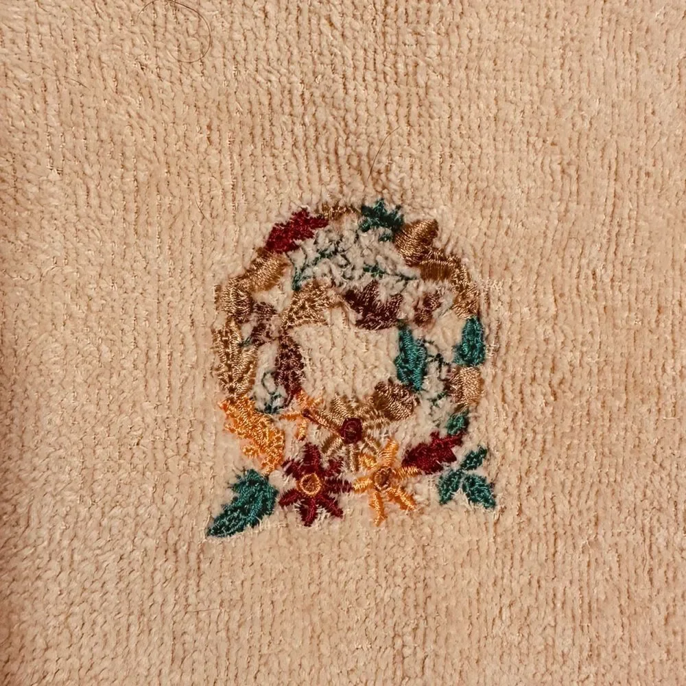 Six vintage Holiday theme guest towels - Christmas and Valentines,